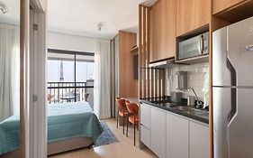 Studio novo próximo à Paulista, metrô e Augusta Andar alto com vista